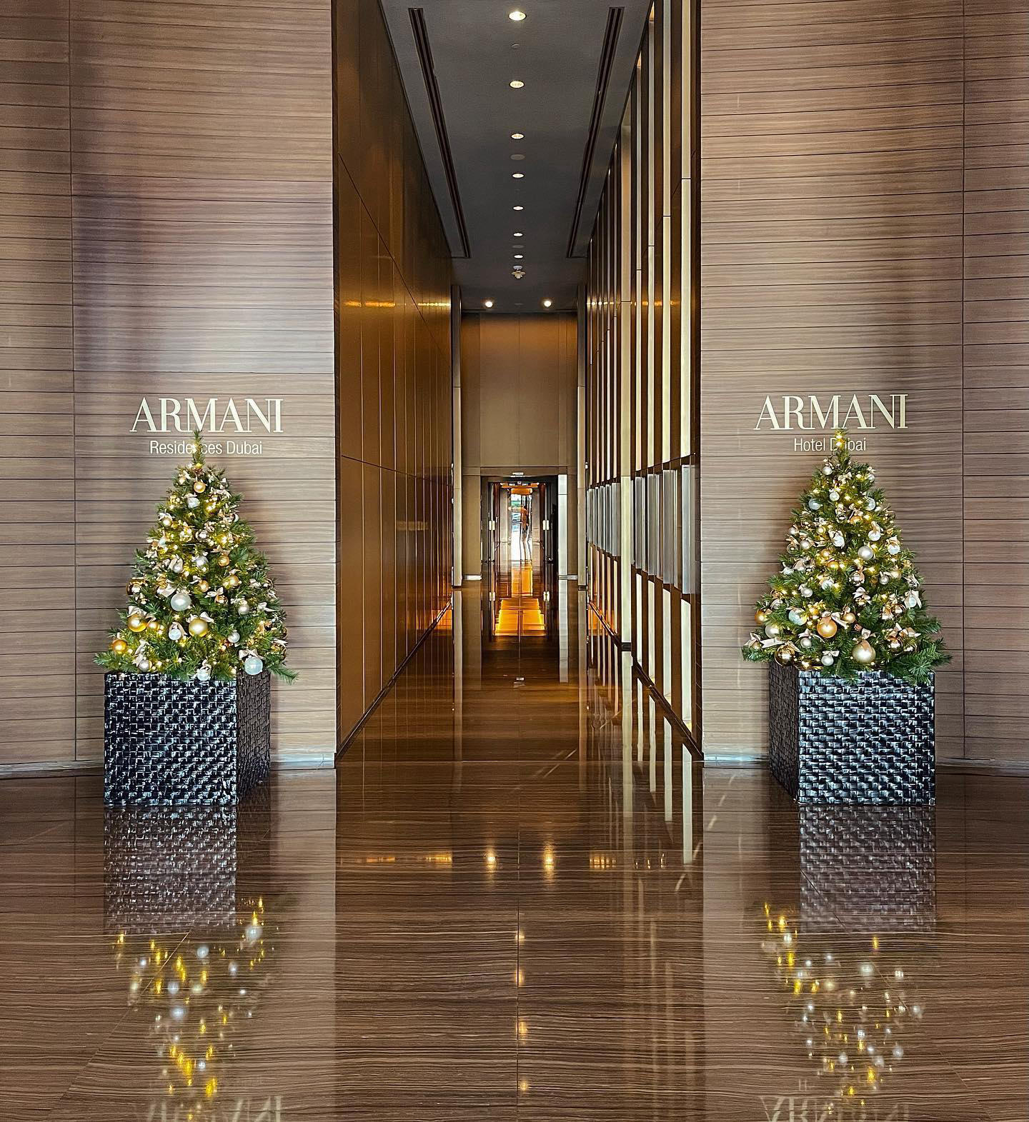 Armani Hotel Dubai - Christmas has arrived in the Armani Hotel